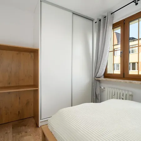 Comfortable Two-bedroom By Renters Apartman Poznań
